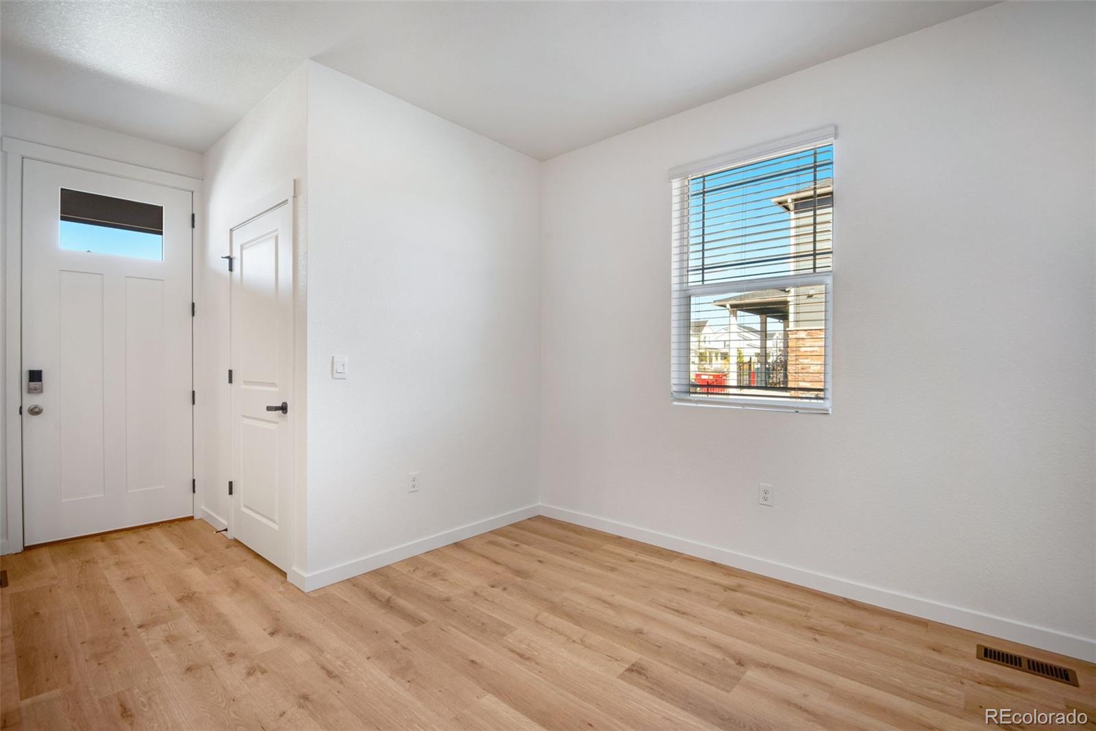 MLS Image #12 for 22614 e 6th place,aurora, Colorado
