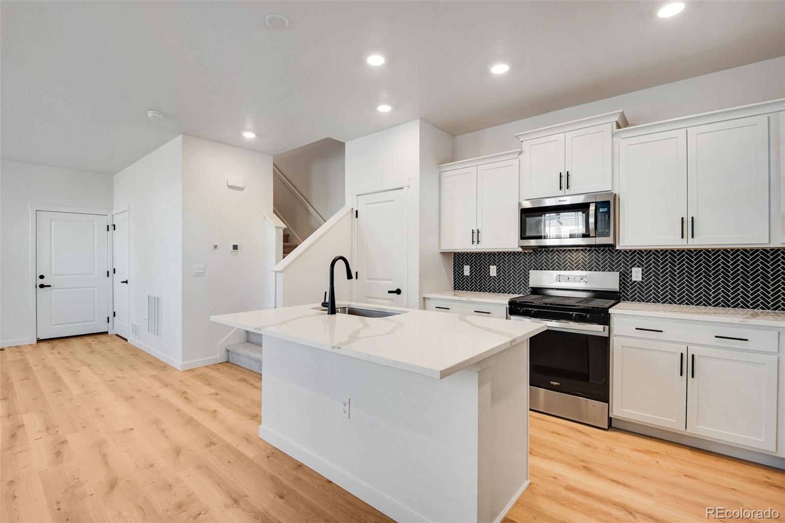 MLS Image #2 for 22614 e 6th place,aurora, Colorado