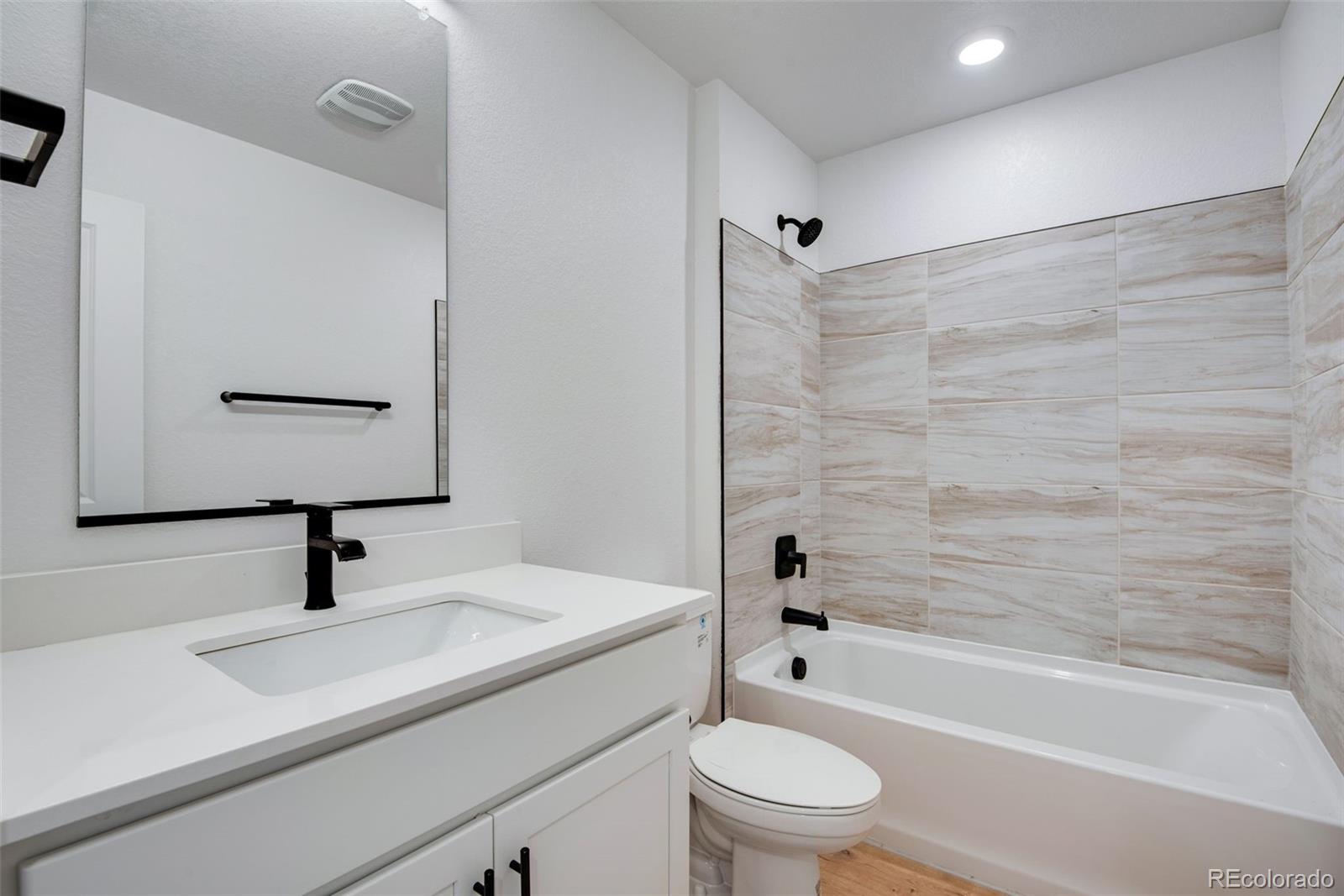 MLS Image #36 for 22614 e 6th place,aurora, Colorado