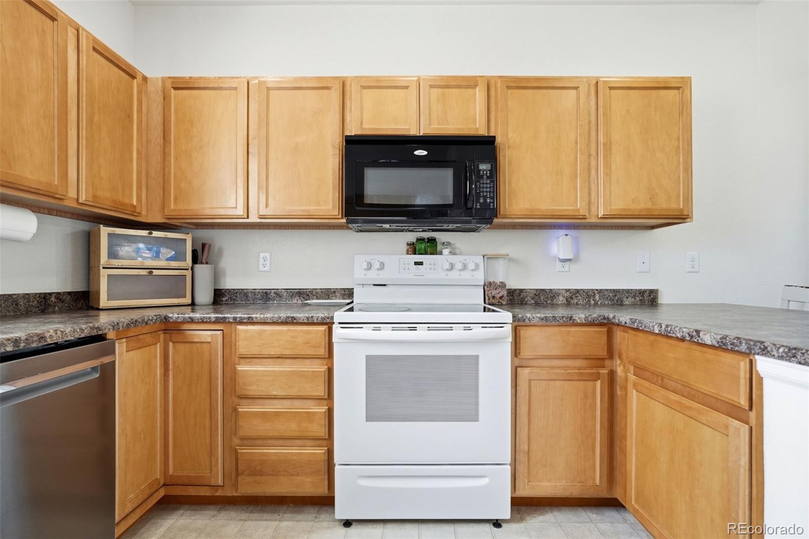MLS Image #8 for 1992  thundercloud drive,windsor, Colorado