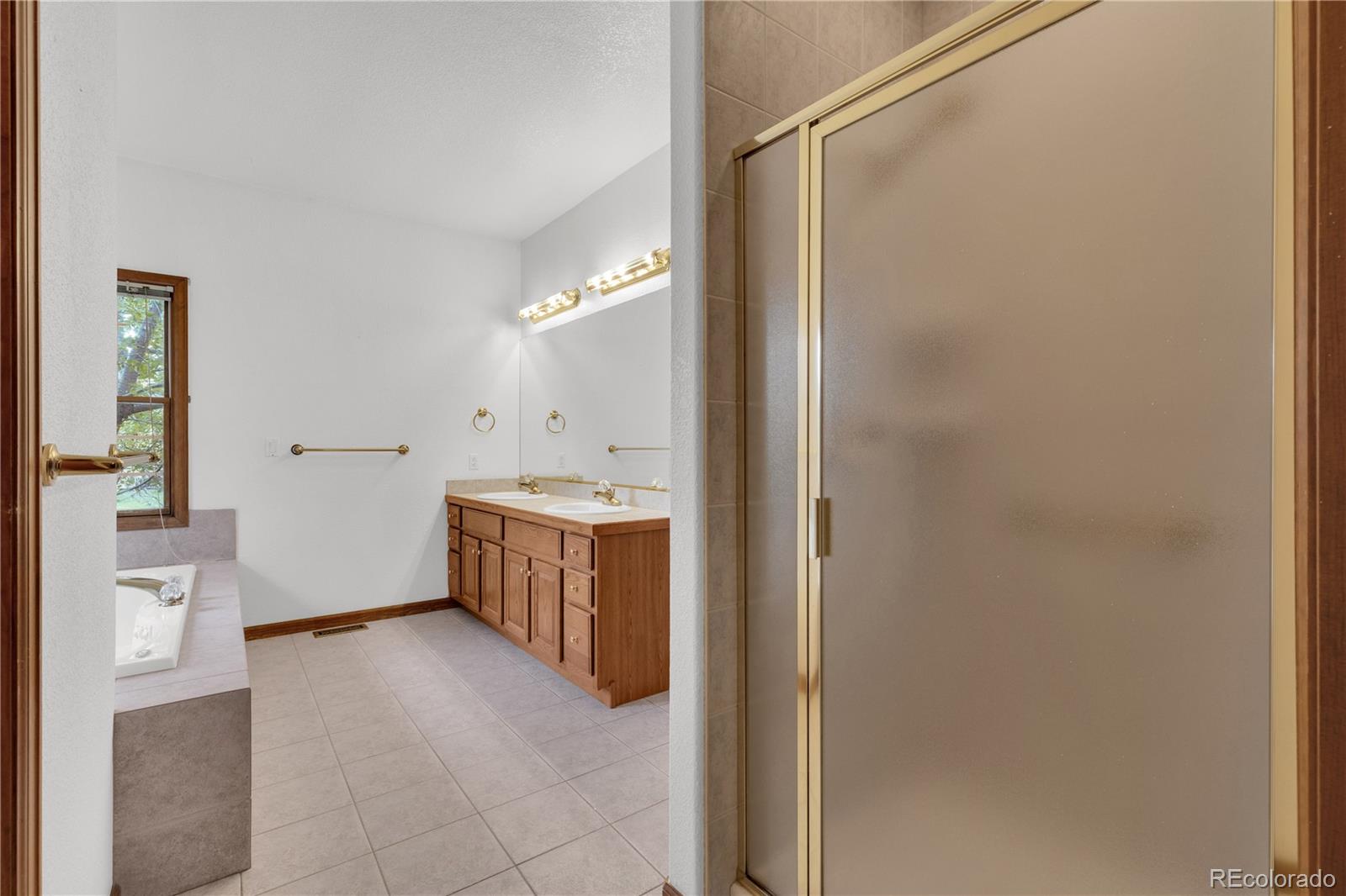 MLS Image #22 for 6201 s potomac way,centennial, Colorado