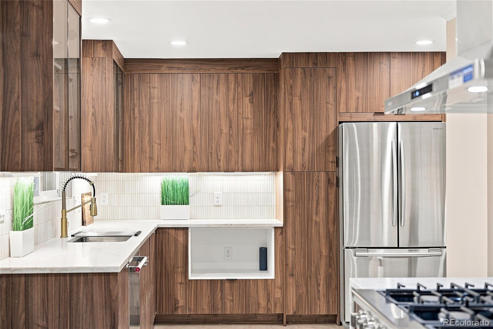 MLS Image #12 for 3851 s hillcrest drive,denver, Colorado