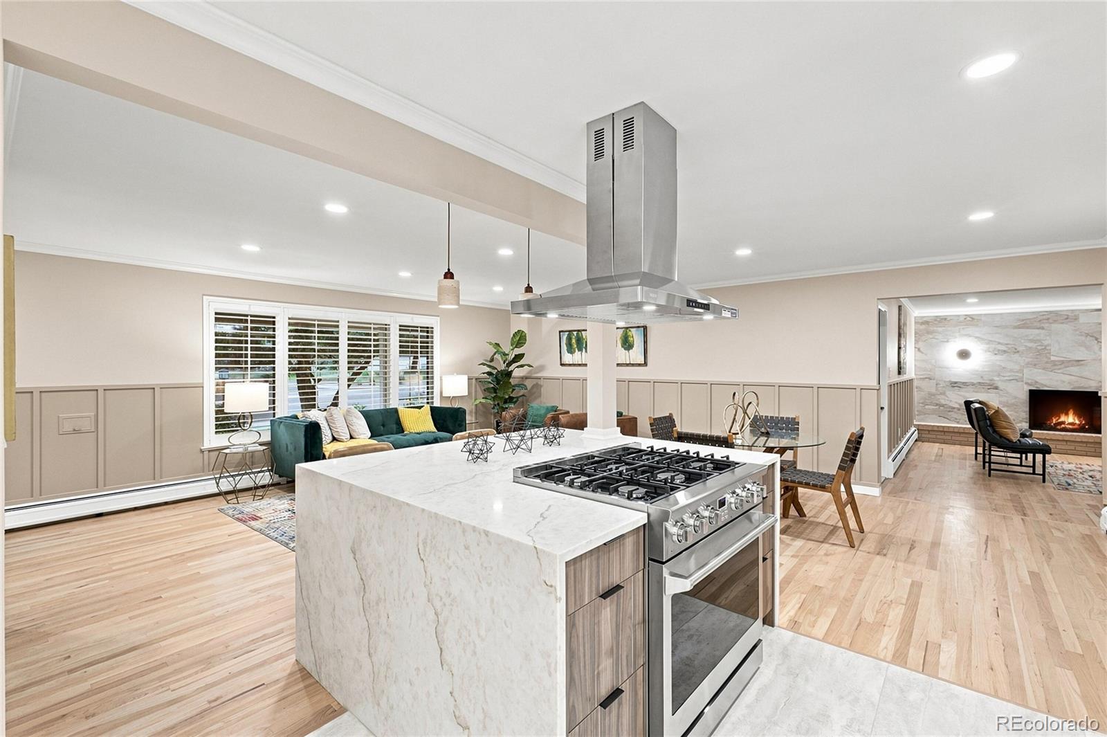 MLS Image #16 for 3851 s hillcrest drive,denver, Colorado