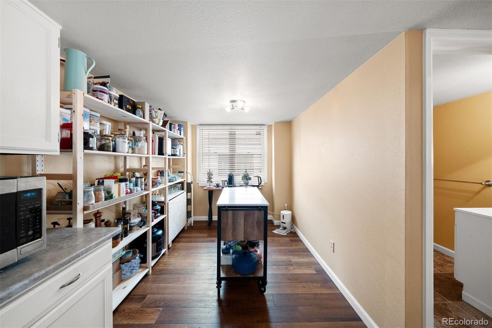 MLS Image #10 for 11825 e cornell circle,aurora, Colorado