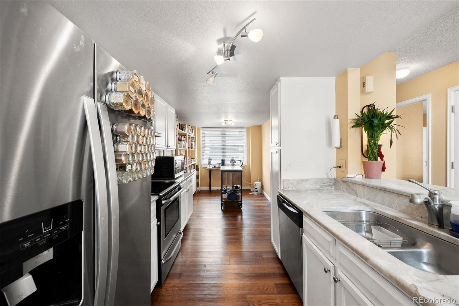 MLS Image #9 for 11825 e cornell circle,aurora, Colorado