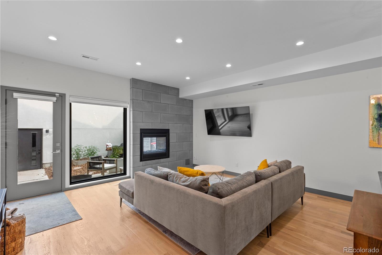 MLS Image #12 for 1654  utica street,denver, Colorado