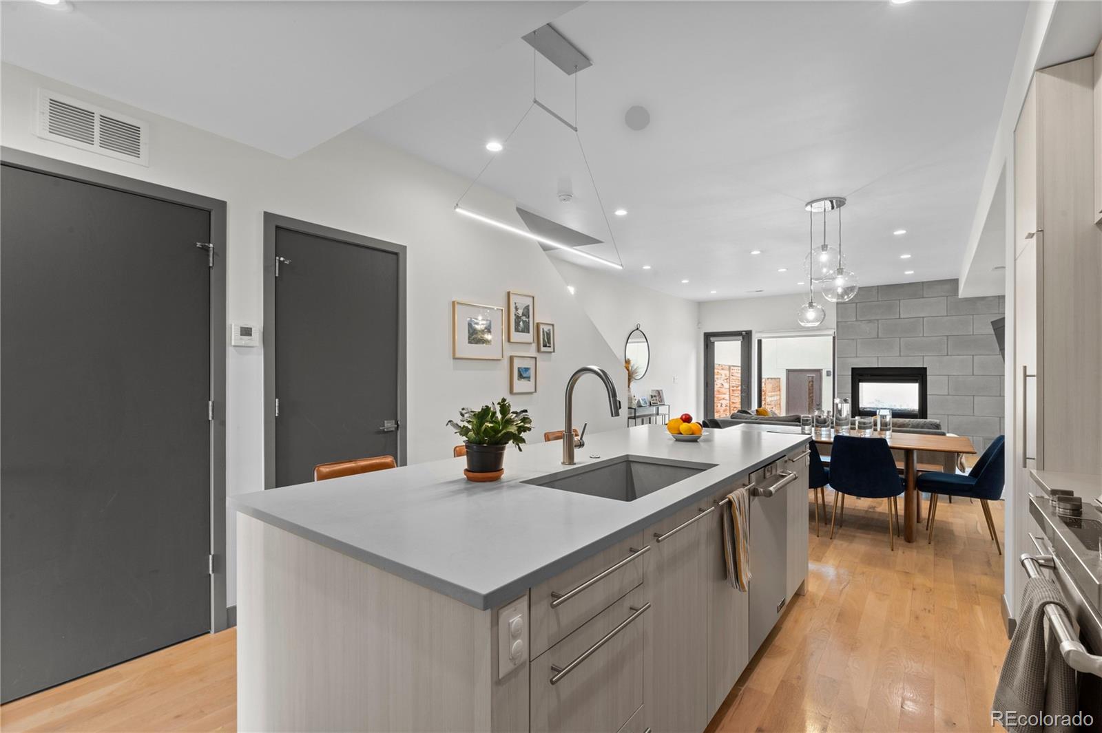 MLS Image #5 for 1654  utica street,denver, Colorado