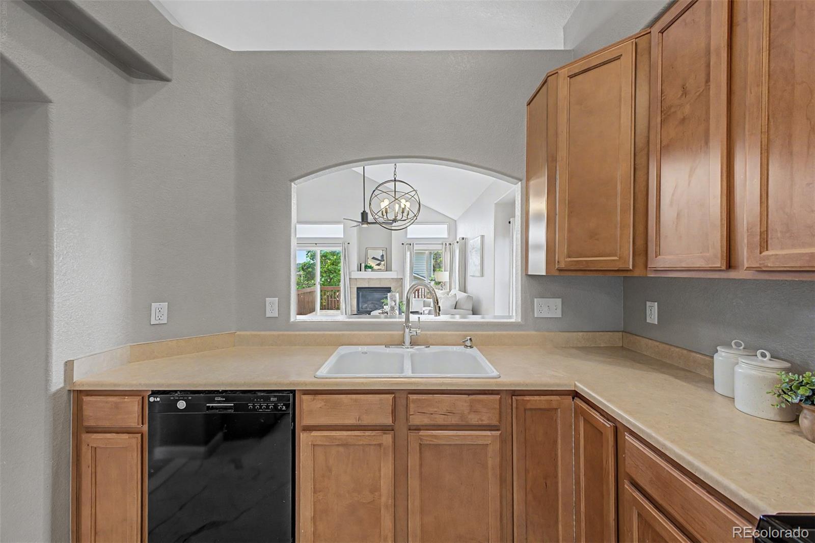MLS Image #16 for 15656 e 107th way,commerce city, Colorado