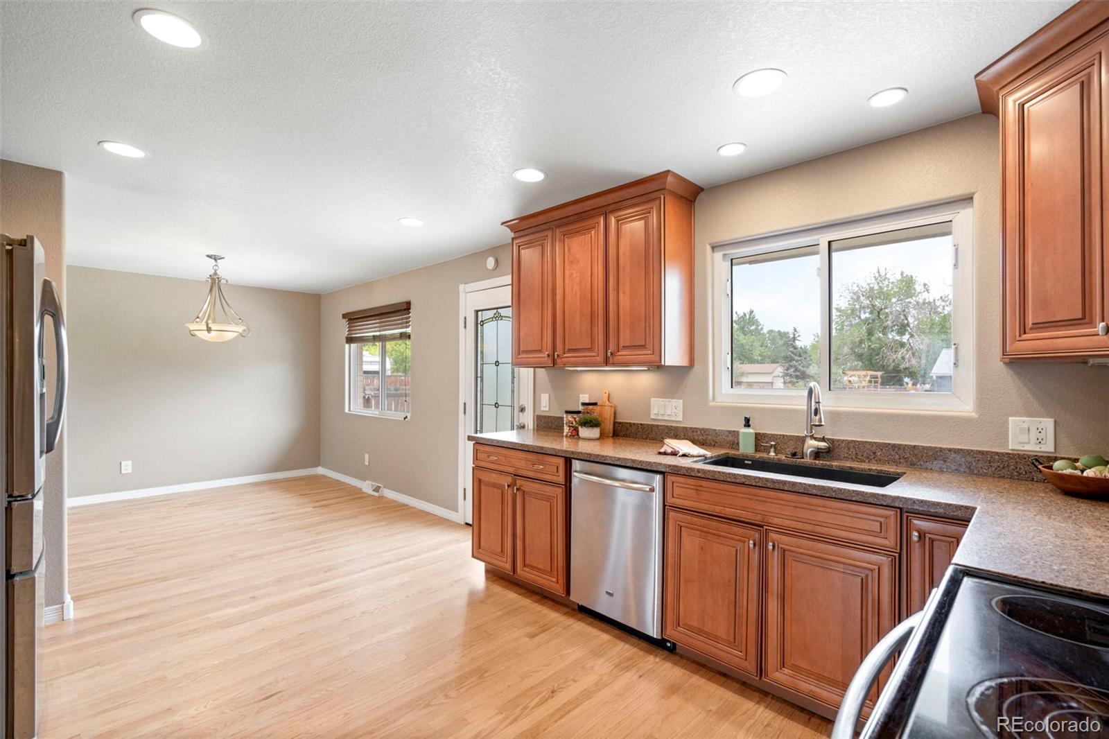 MLS Image #11 for 8330  chase drive,arvada, Colorado