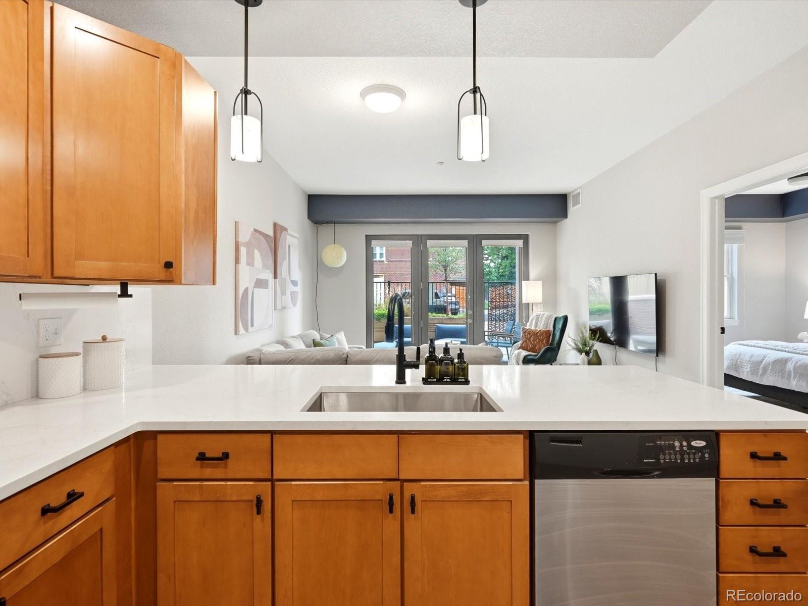 MLS Image #13 for 2200 s university boulevard,denver, Colorado
