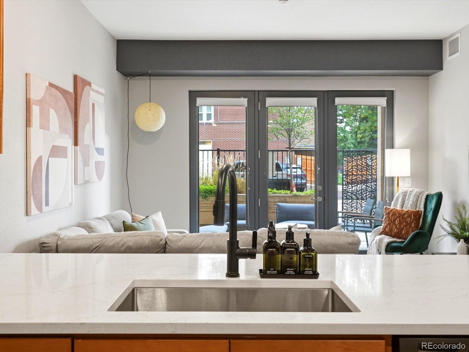 MLS Image #14 for 2200 s university boulevard,denver, Colorado