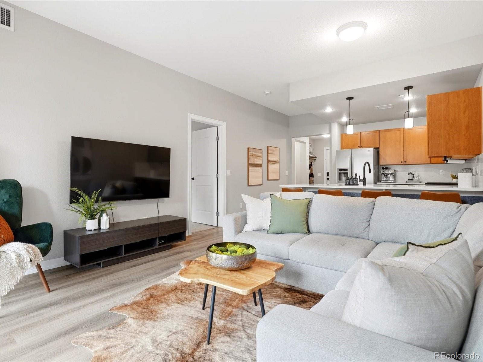 MLS Image #16 for 2200 s university boulevard,denver, Colorado