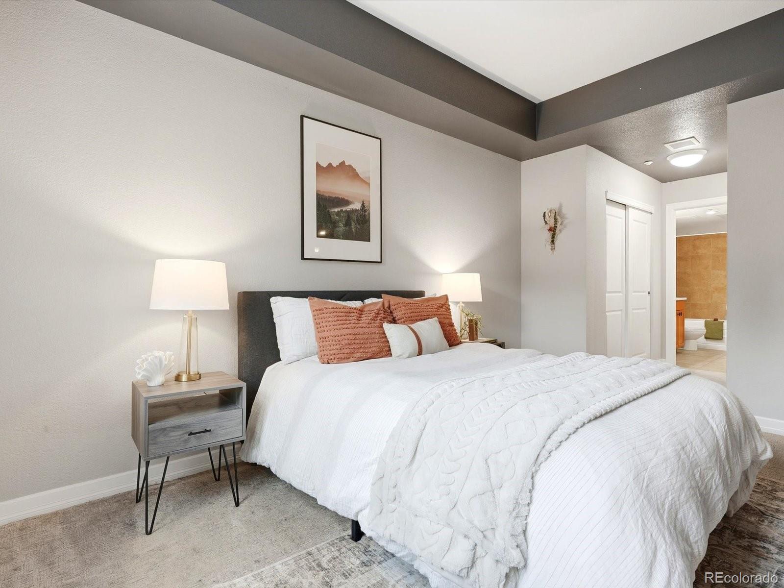 MLS Image #23 for 2200 s university boulevard,denver, Colorado