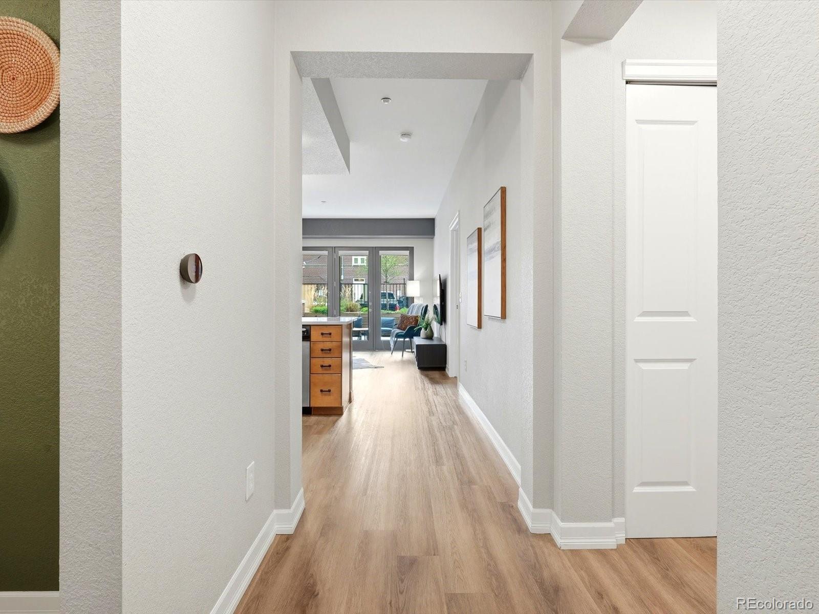 MLS Image #4 for 2200 s university boulevard,denver, Colorado