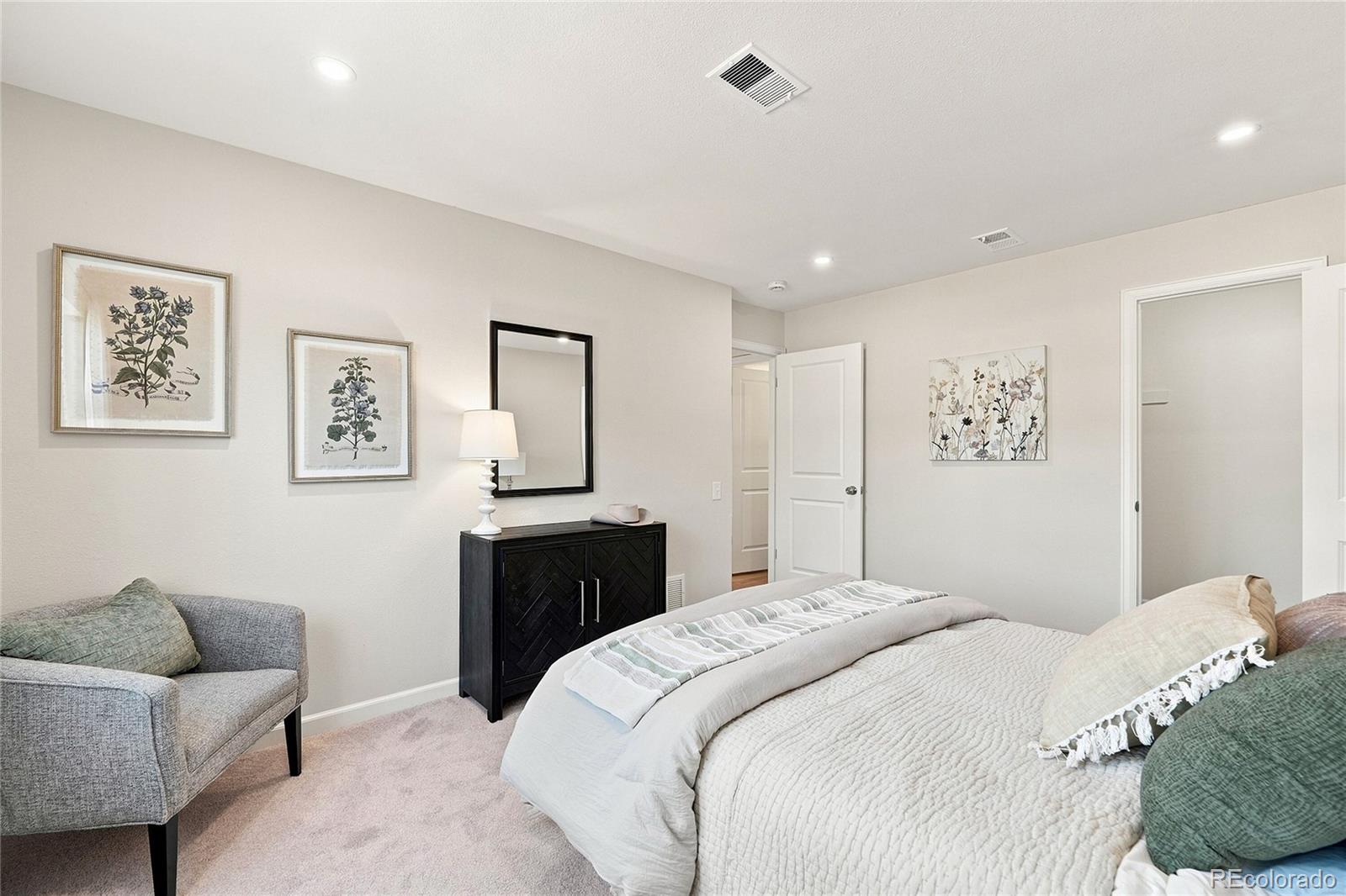 MLS Image #10 for 7011 s knolls way,centennial, Colorado