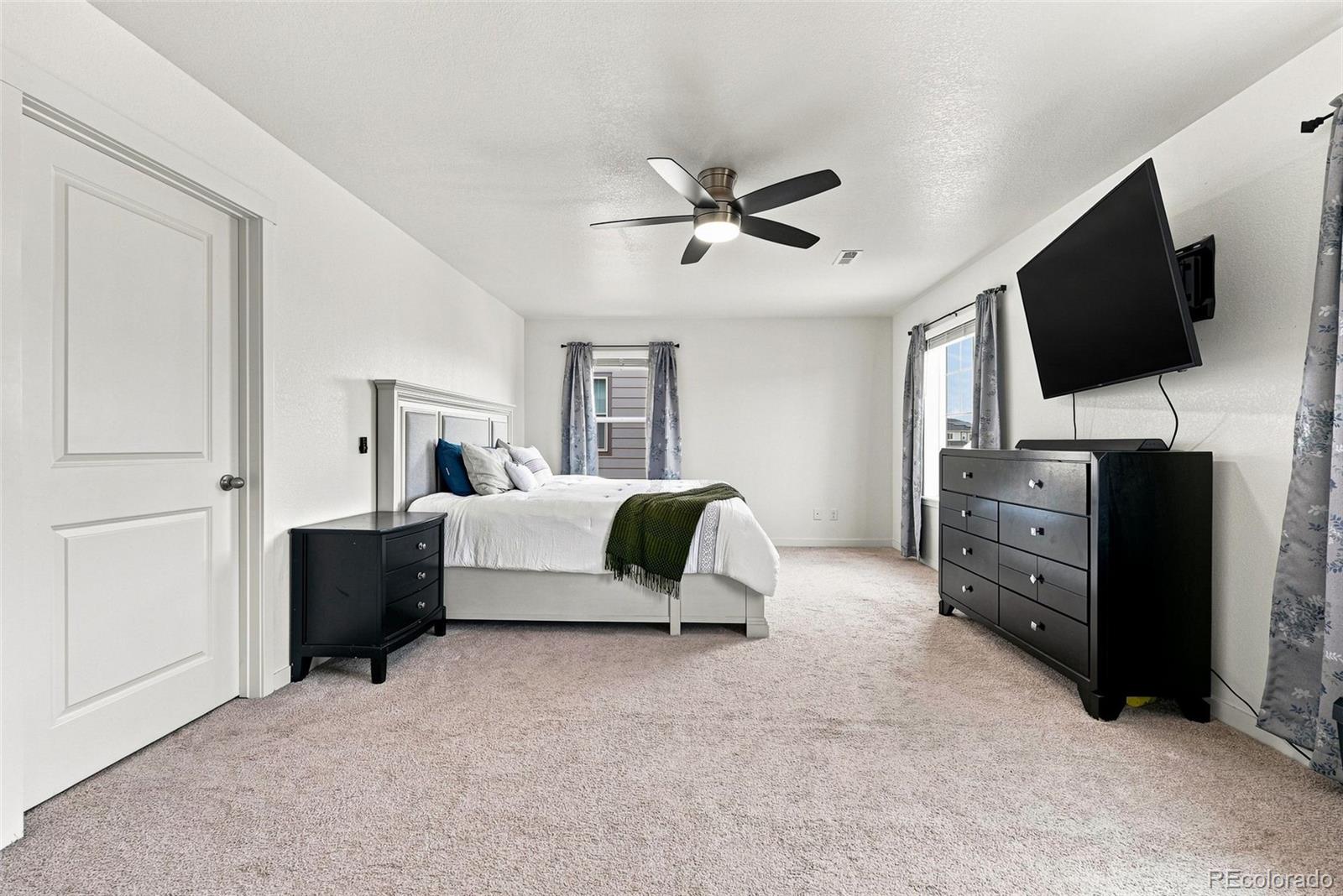 MLS Image #17 for 430  thrush place,johnstown, Colorado