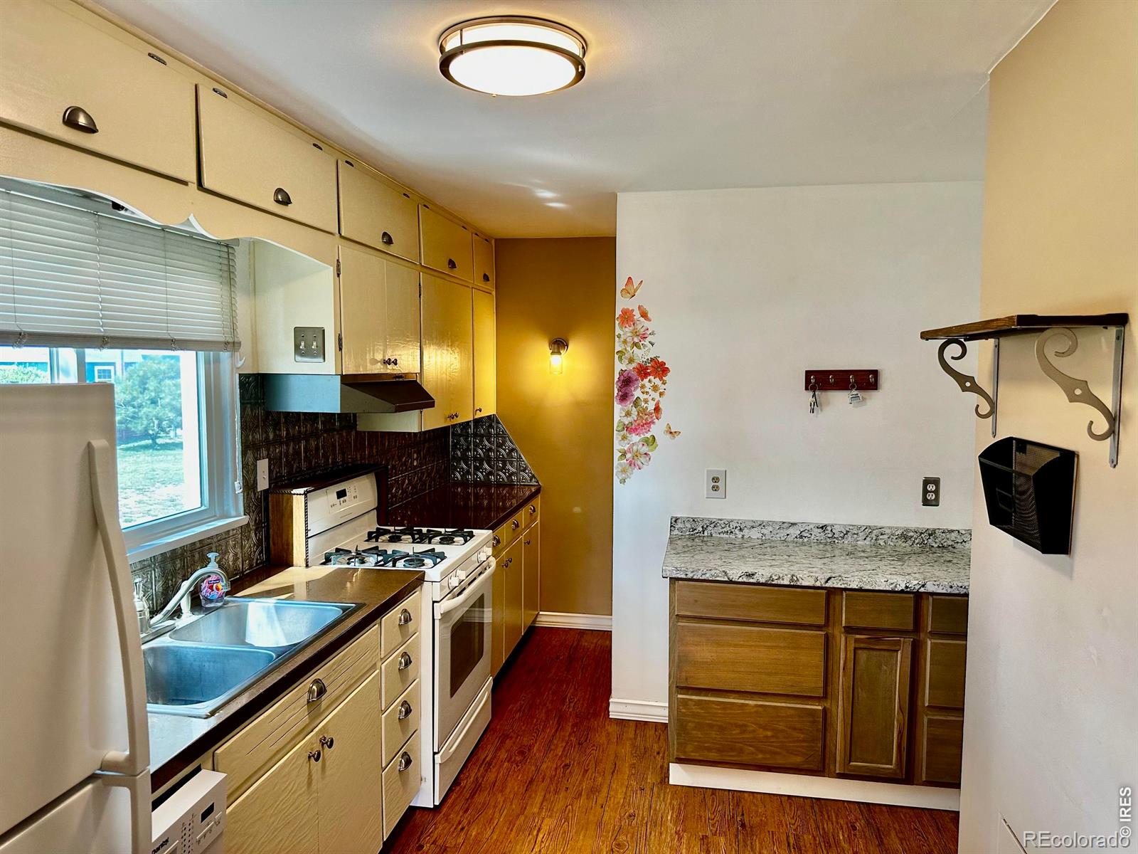 MLS Image #12 for 501  delta avenue,akron, Colorado