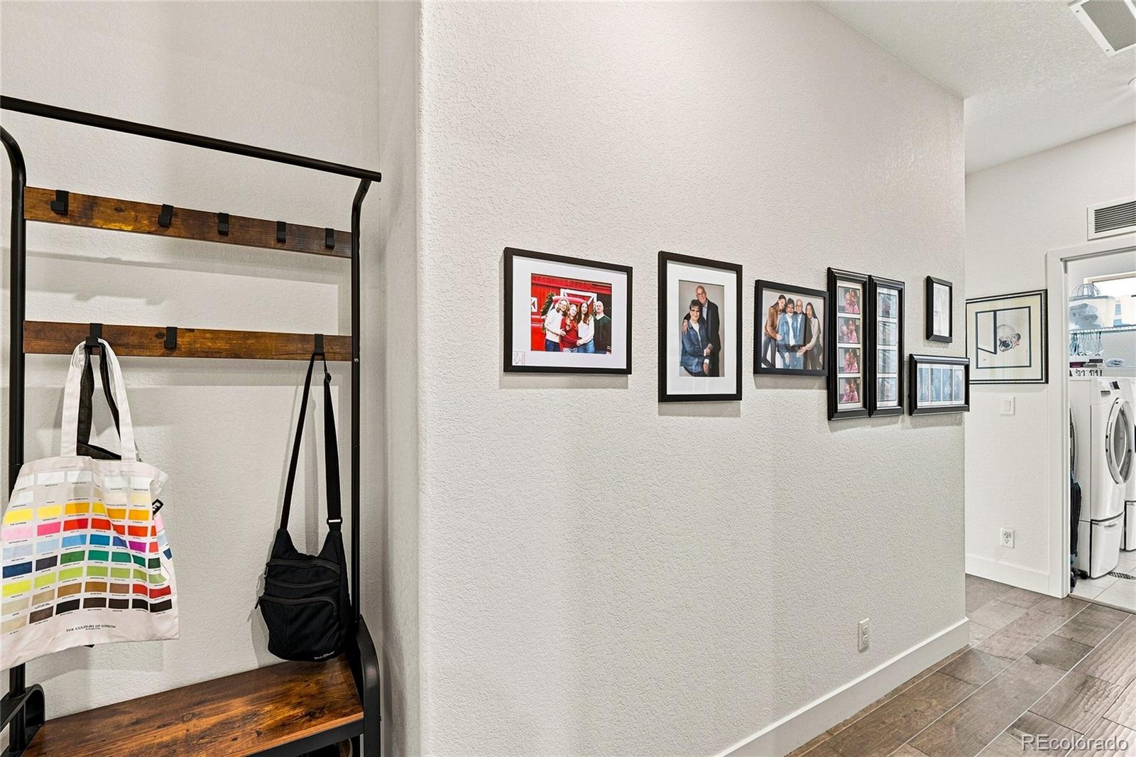 MLS Image #13 for 20412 e 52nd avenue,denver, Colorado