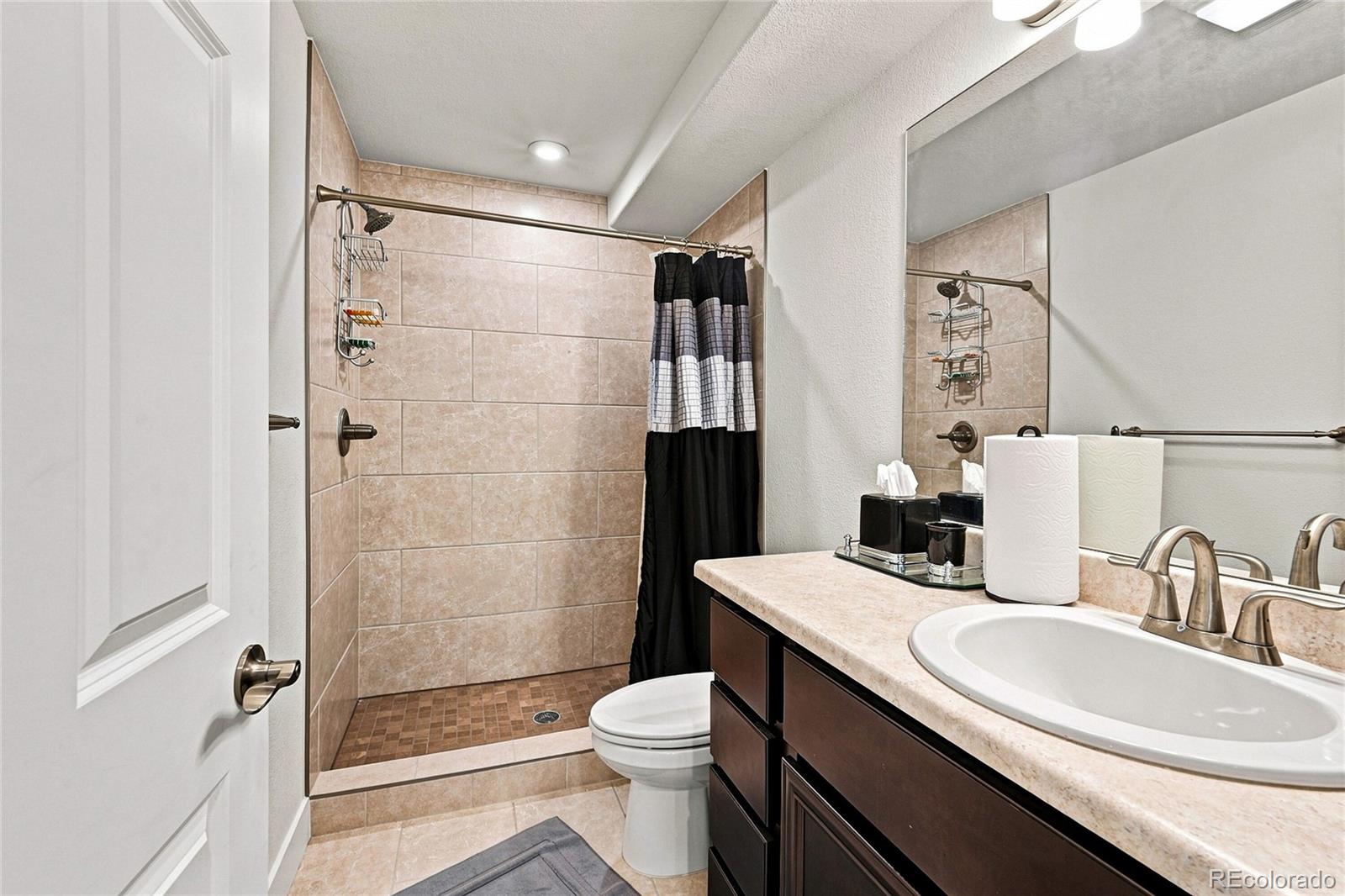 MLS Image #27 for 20412 e 52nd avenue,denver, Colorado