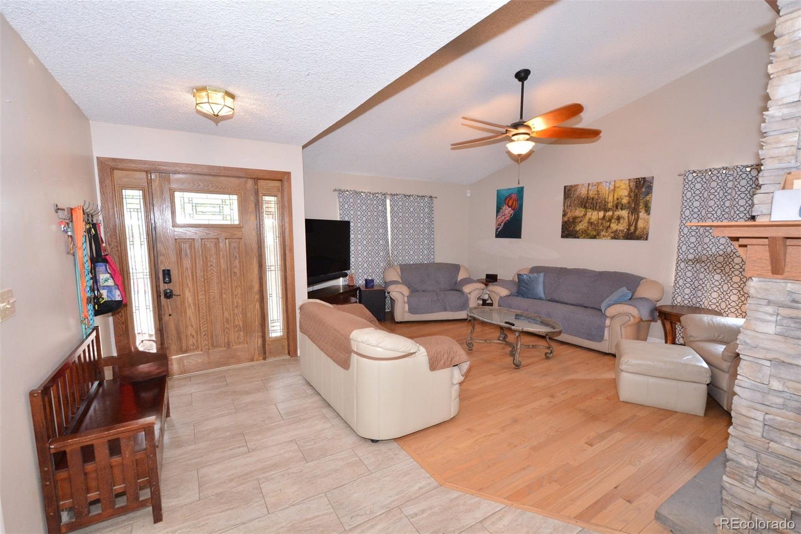 MLS Image #3 for 647  red cliff road,colorado springs, Colorado
