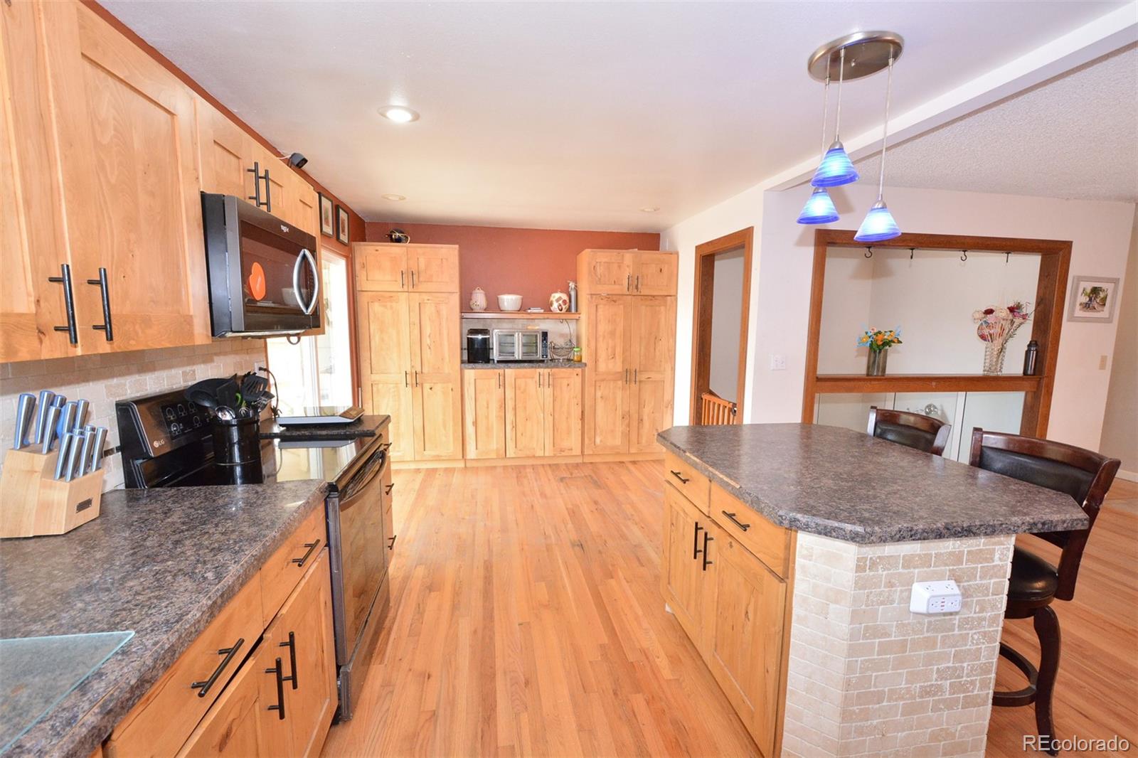 MLS Image #8 for 647  red cliff road,colorado springs, Colorado