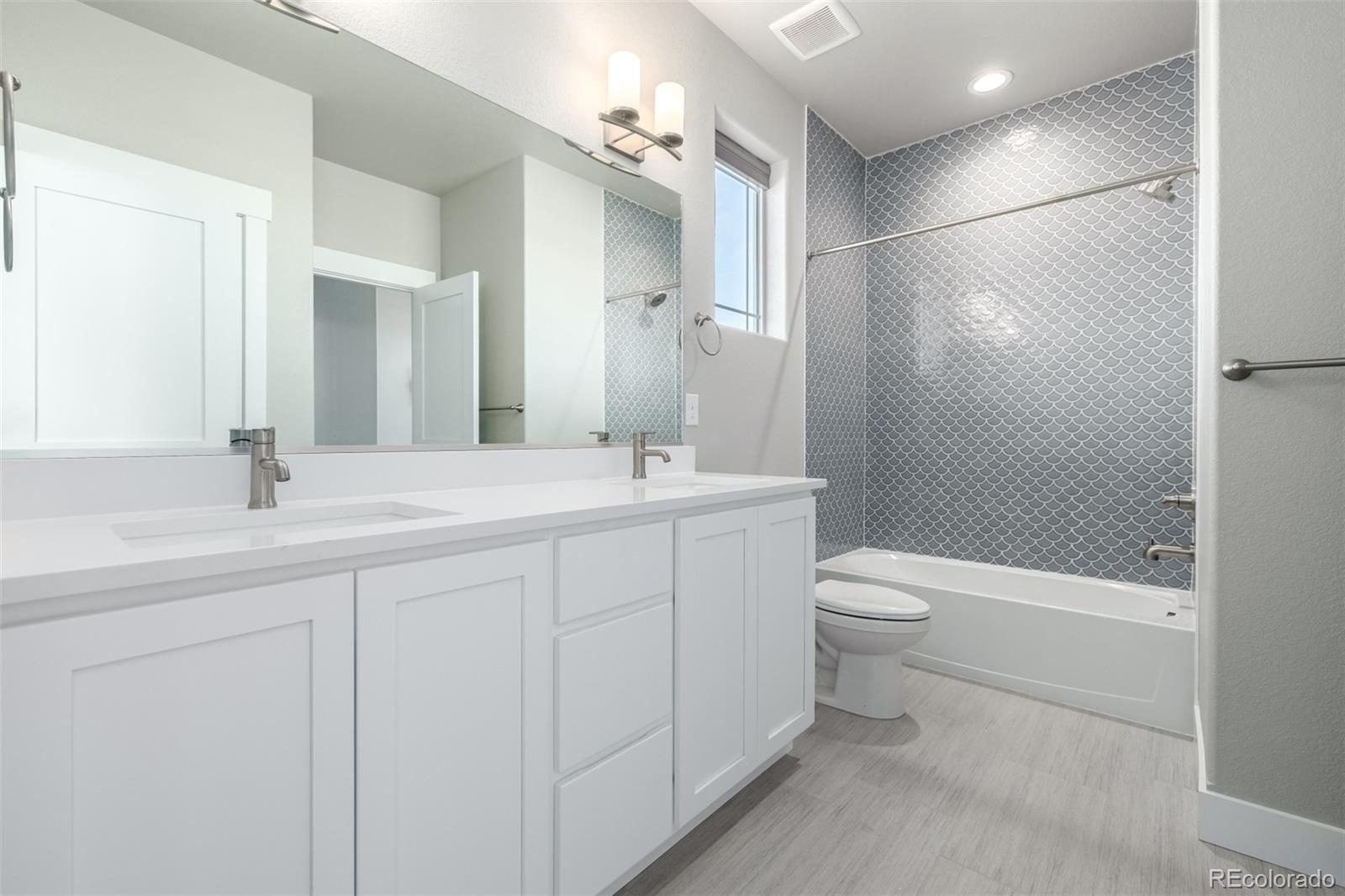 MLS Image #23 for 23814 e 36th place,aurora, Colorado