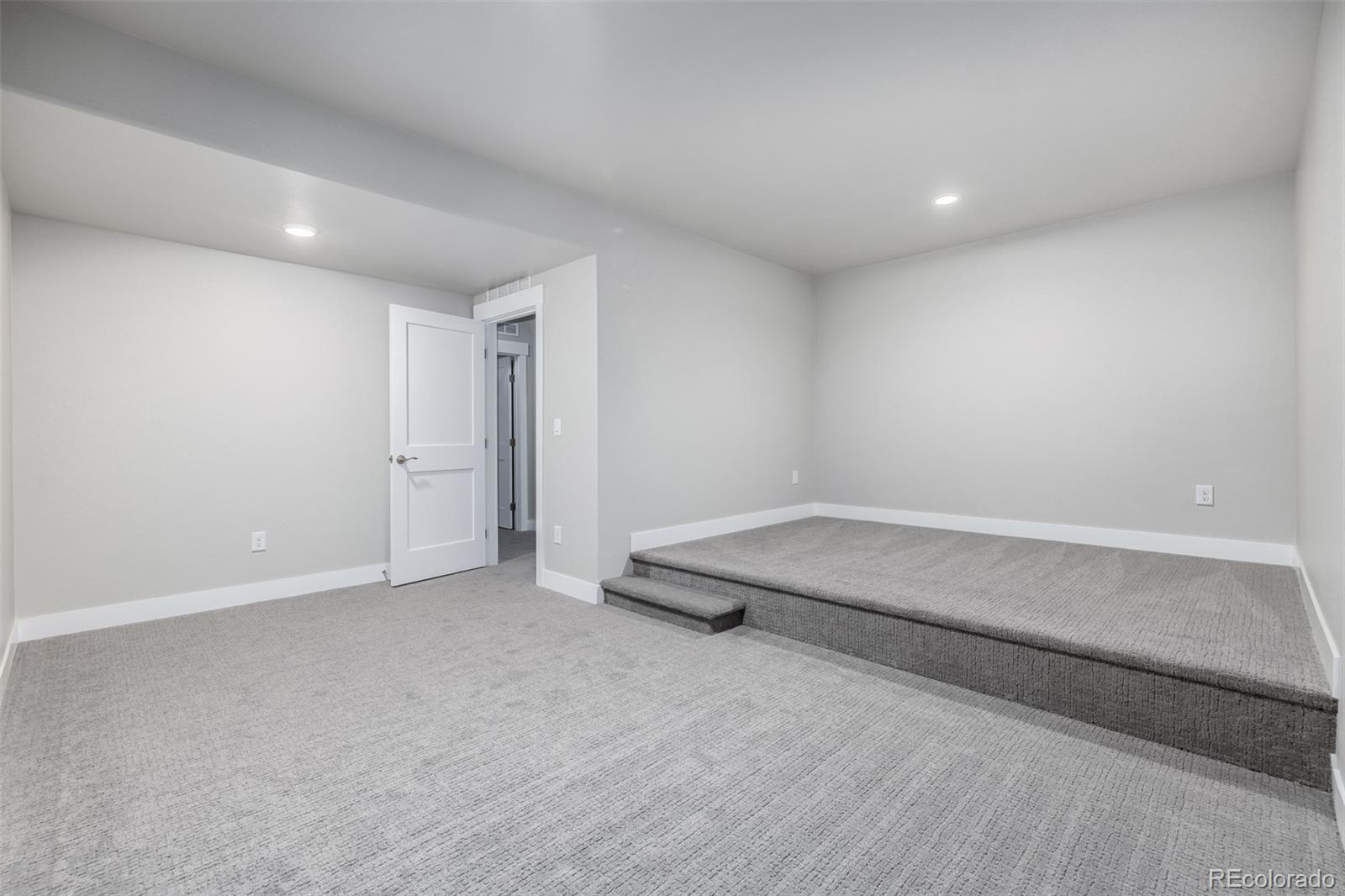 MLS Image #36 for 23814 e 36th place,aurora, Colorado