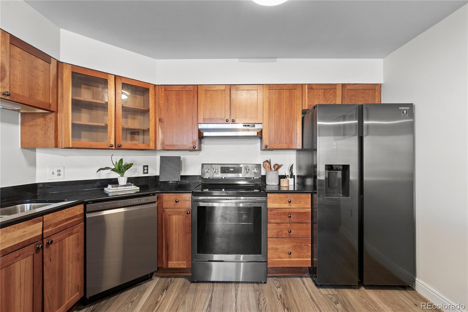 MLS Image #11 for 1625  larimer street,denver, Colorado
