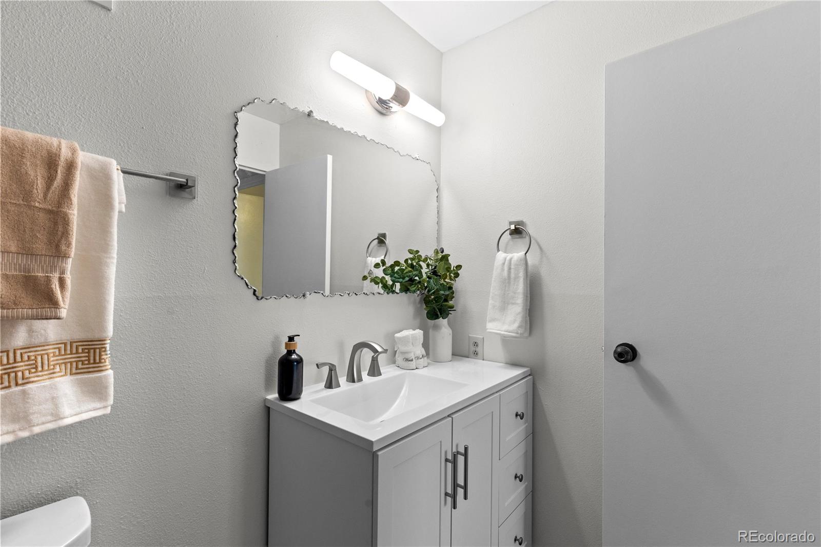 MLS Image #31 for 1625  larimer street,denver, Colorado