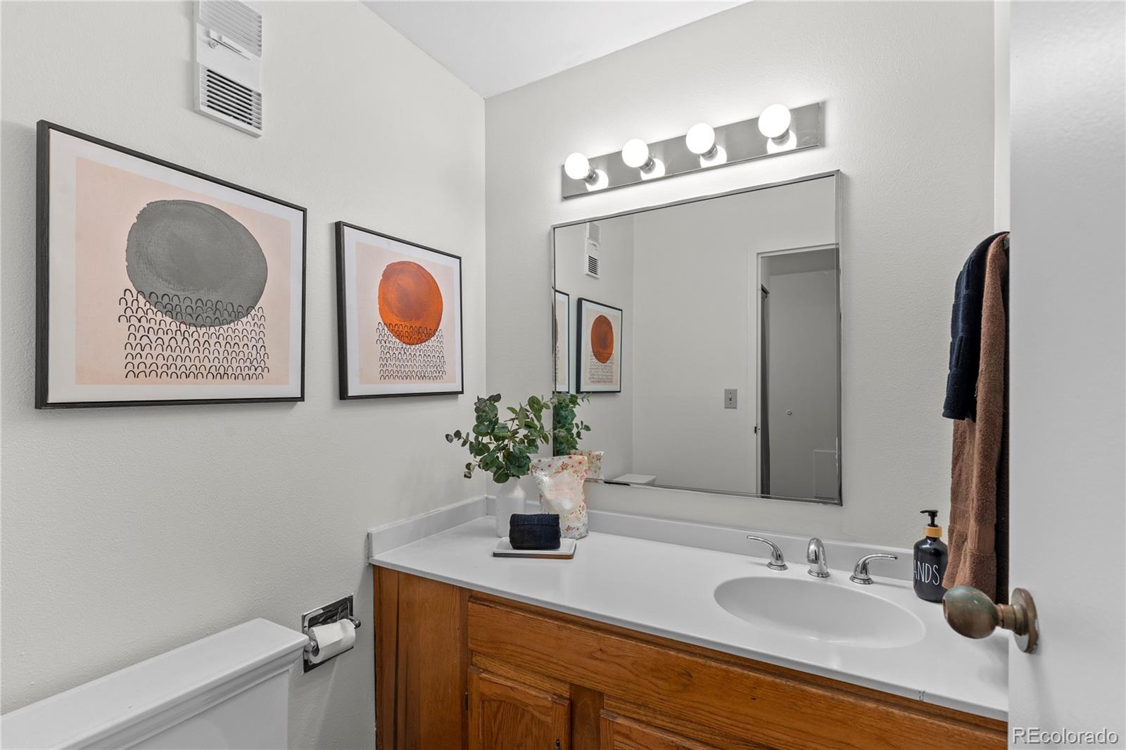 MLS Image #33 for 1625  larimer street,denver, Colorado