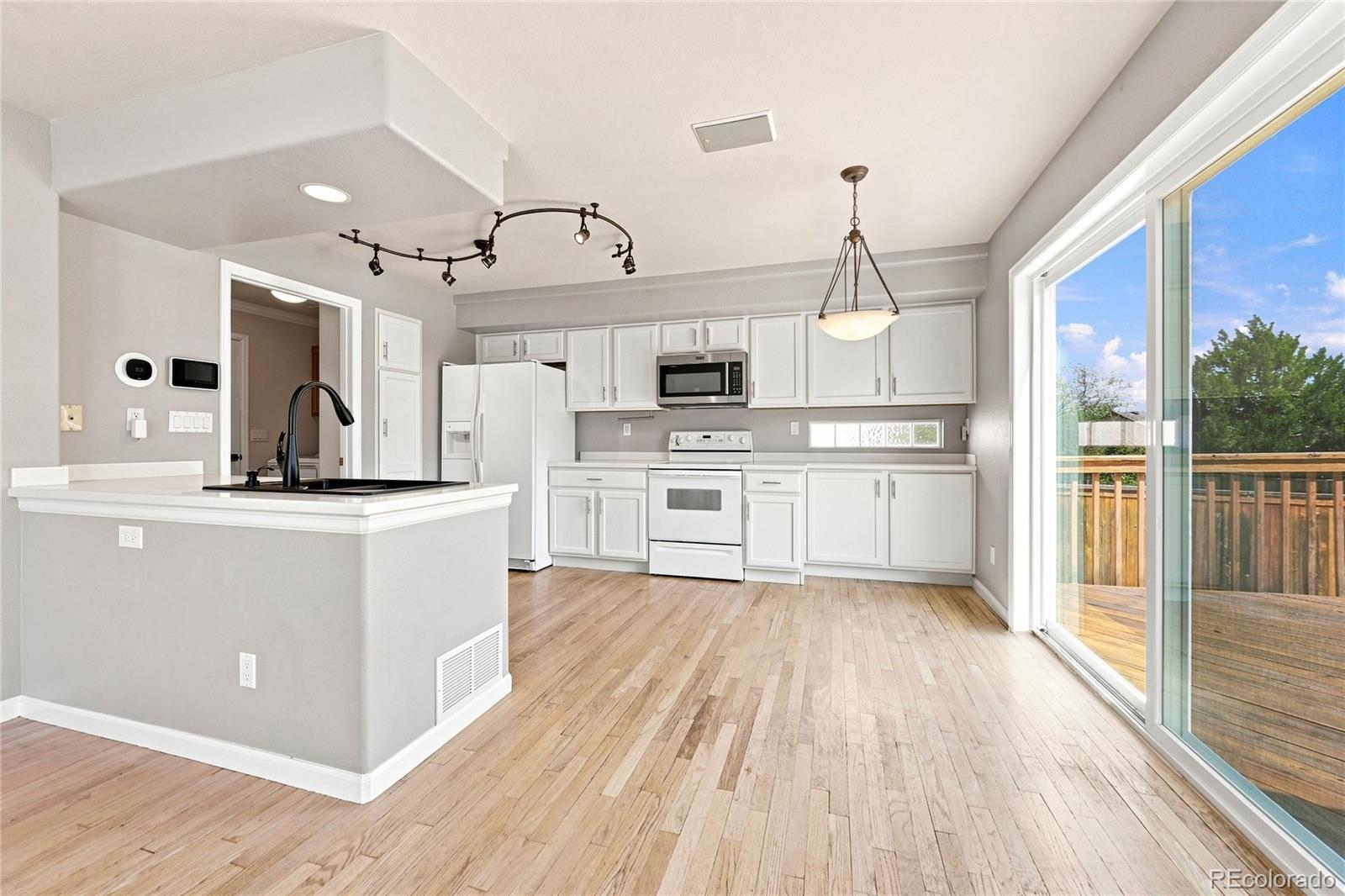 MLS Image #10 for 4486  lyndenwood point,littleton, Colorado