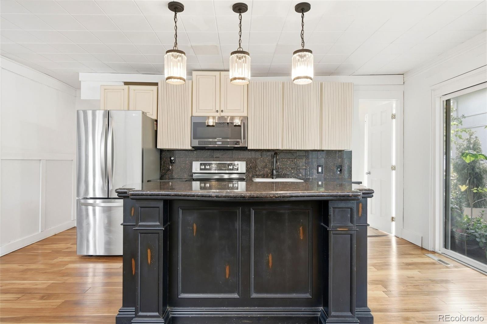MLS Image #6 for 1100 s clayton street,denver, Colorado