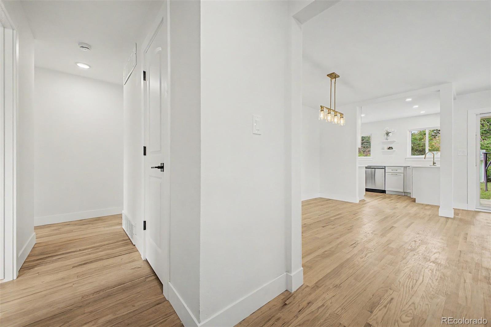 MLS Image #10 for 3346 w layton avenue,englewood, Colorado