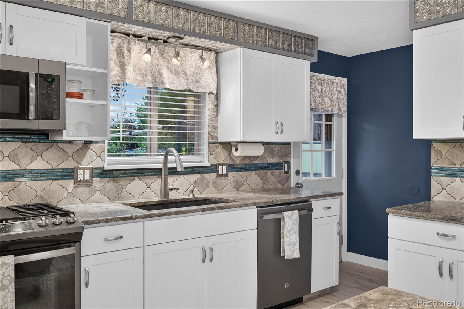 MLS Image #13 for 12562 e exposition drive,aurora, Colorado