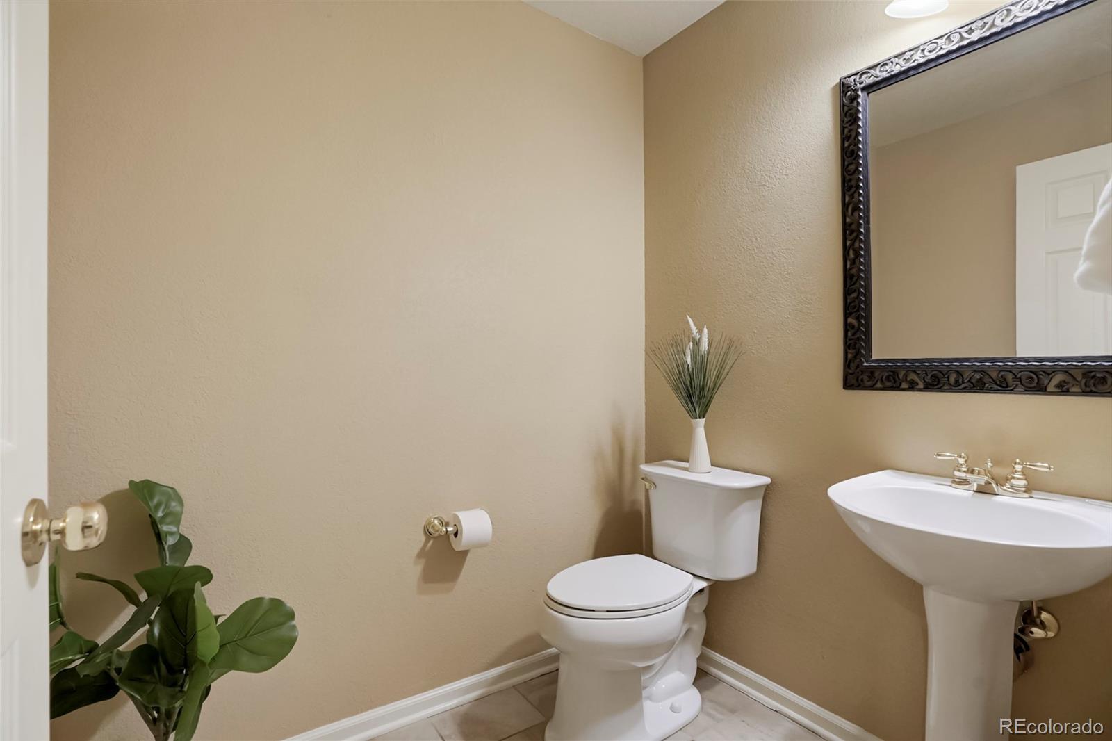 MLS Image #18 for 10329  charissglen circle,littleton, Colorado