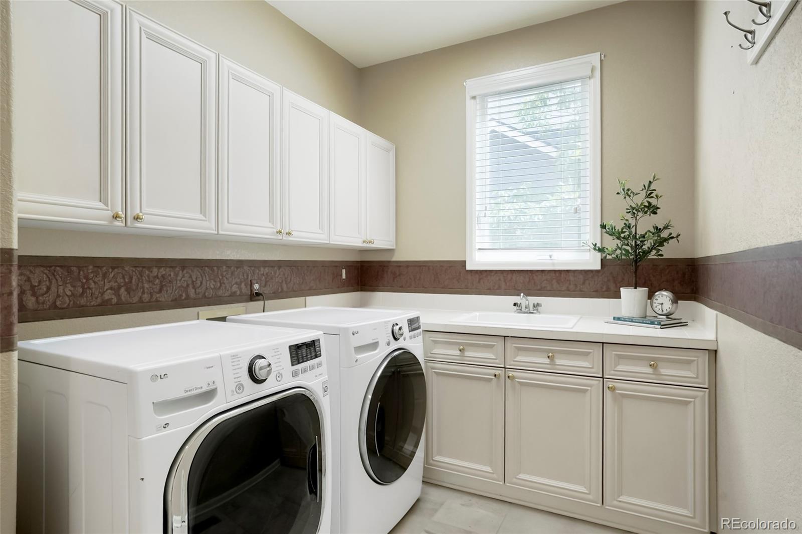 MLS Image #19 for 10329  charissglen circle,littleton, Colorado