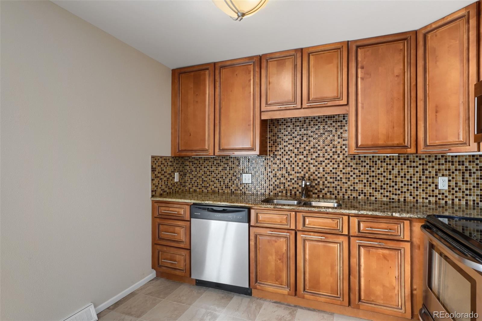 MLS Image #10 for 1068  norfolk street,aurora, Colorado