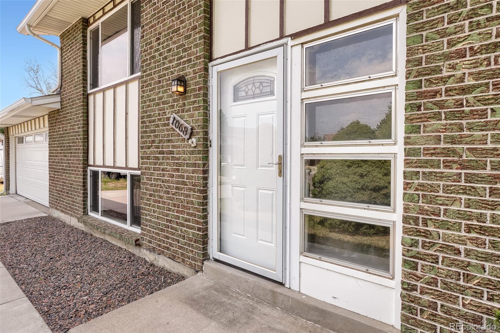 MLS Image #2 for 1068  norfolk street,aurora, Colorado