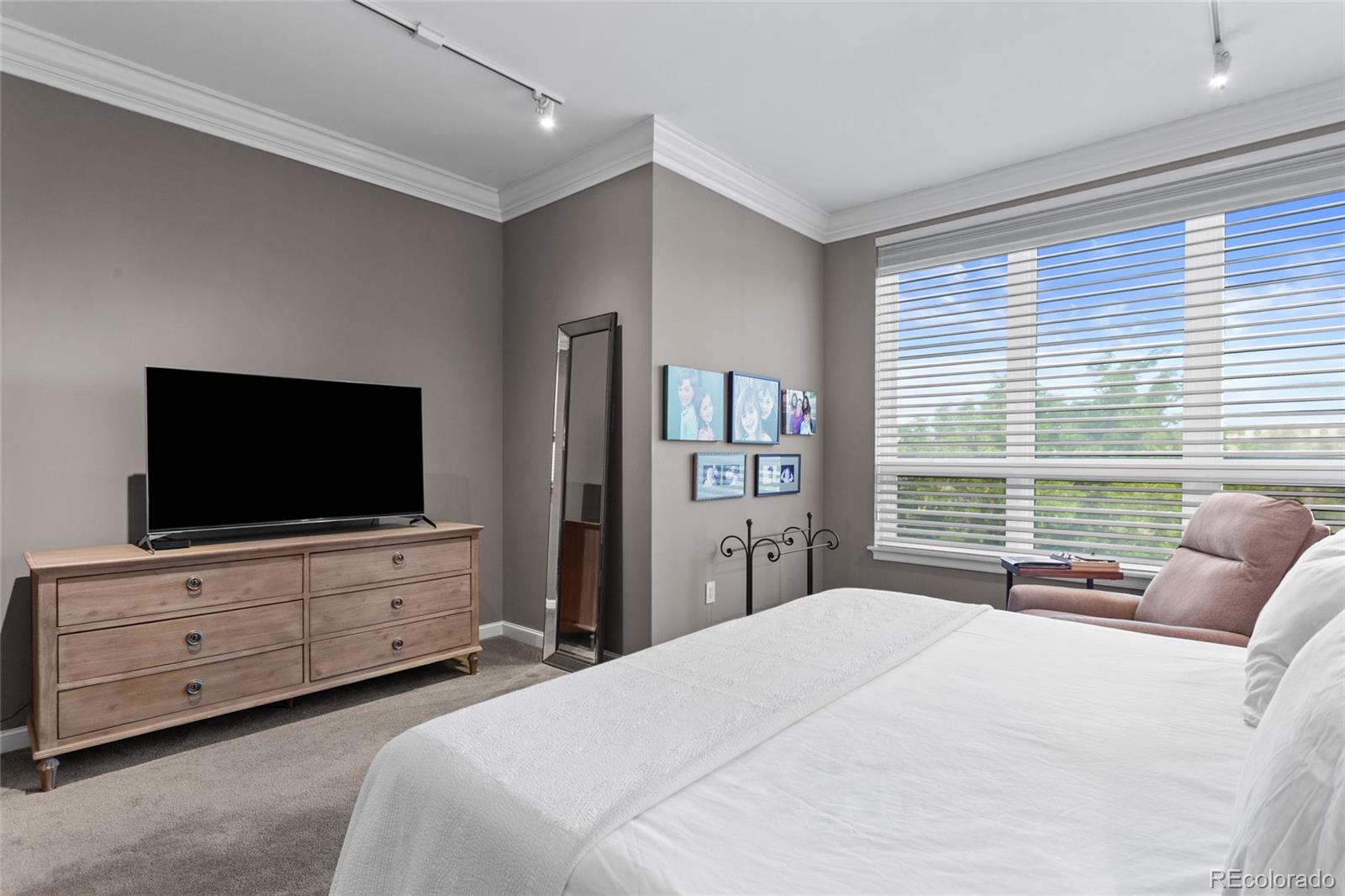 MLS Image #16 for 2400 e cherry creek south drive,denver, Colorado