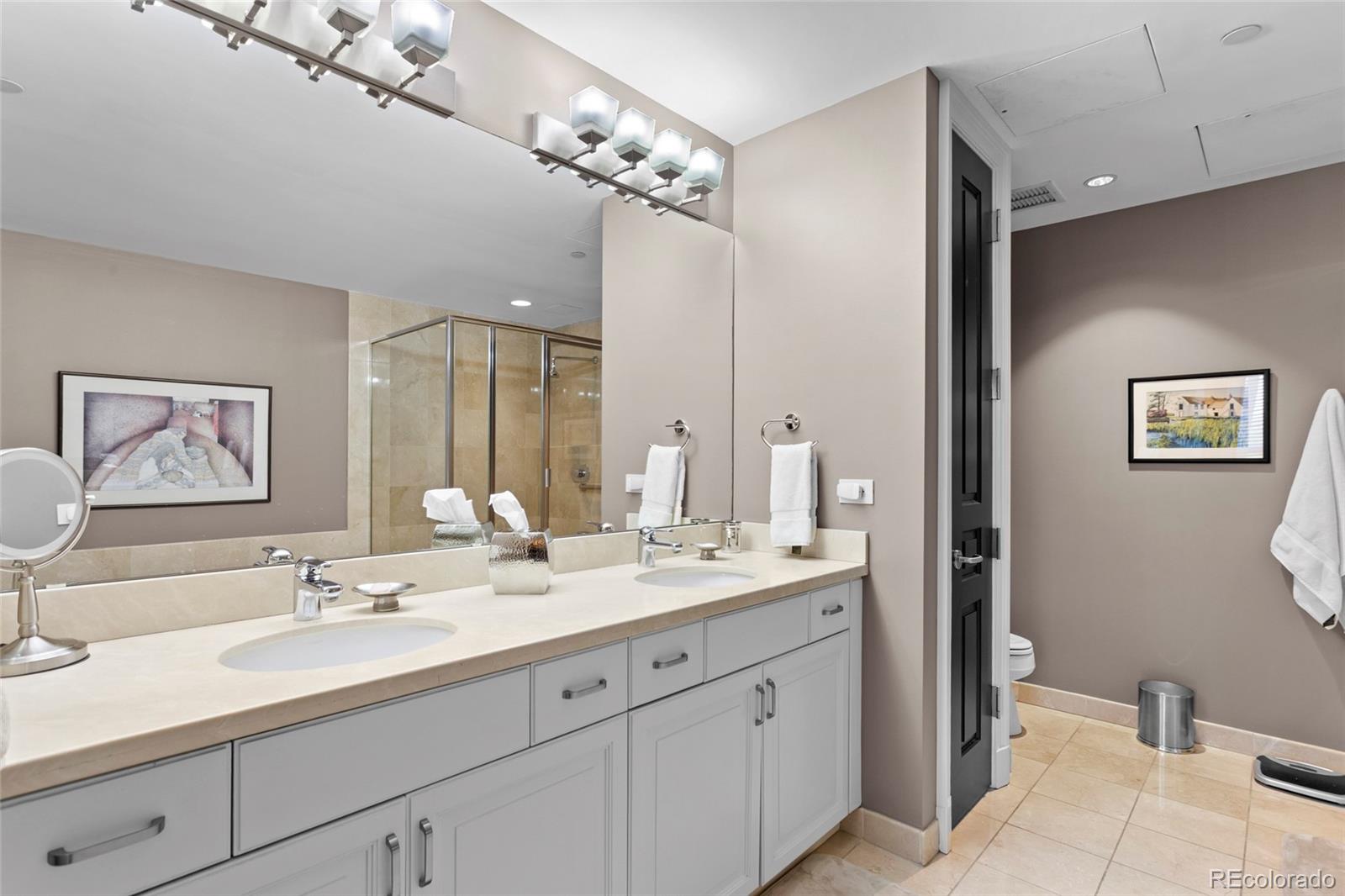 MLS Image #20 for 2400 e cherry creek south drive,denver, Colorado