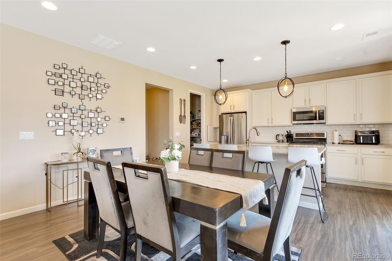 MLS Image #5 for 277 s scottsburg court,aurora, Colorado