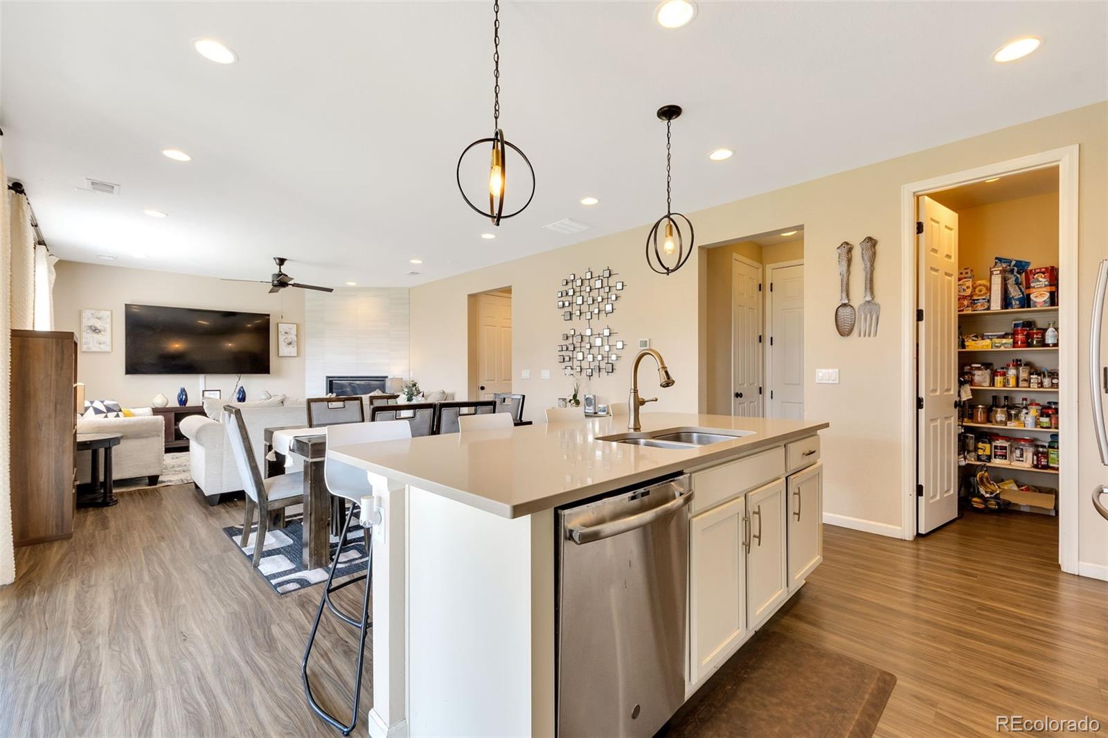 MLS Image #8 for 277 s scottsburg court,aurora, Colorado