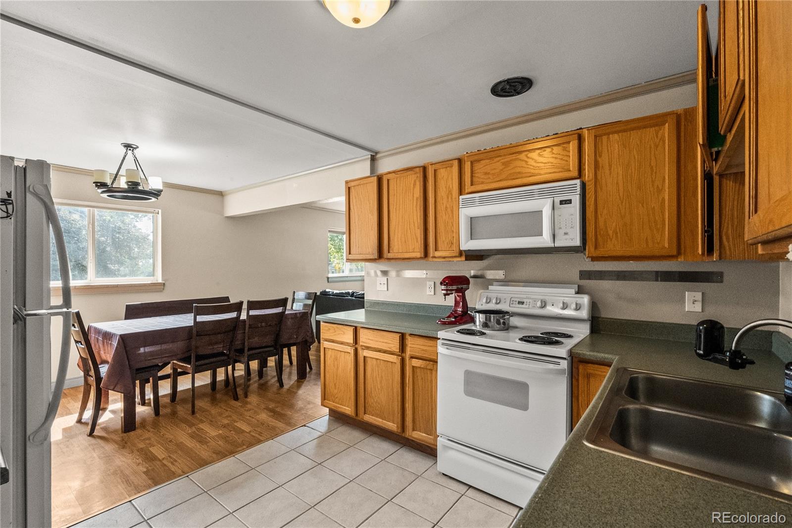 MLS Image #11 for 10325 w 16th avenue,lakewood, Colorado