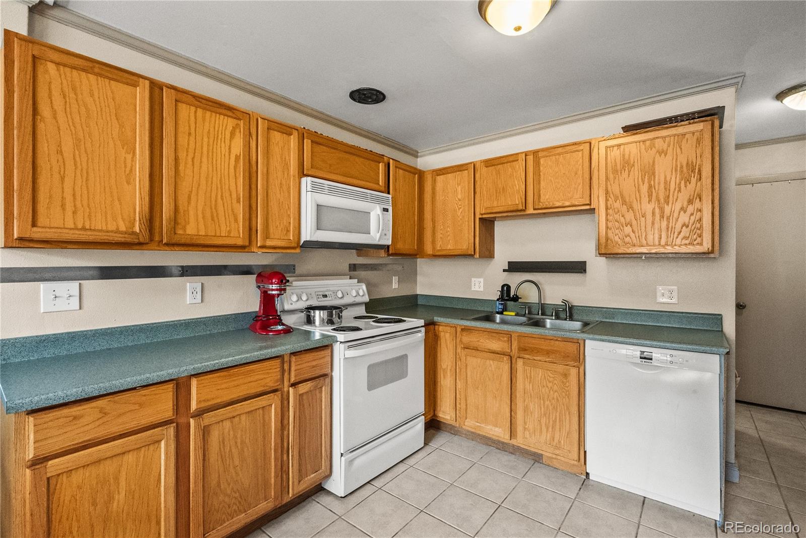 MLS Image #9 for 10325 w 16th avenue,lakewood, Colorado