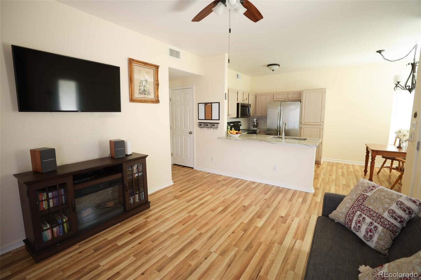 MLS Image #11 for 8342  pebble creek way,littleton, Colorado