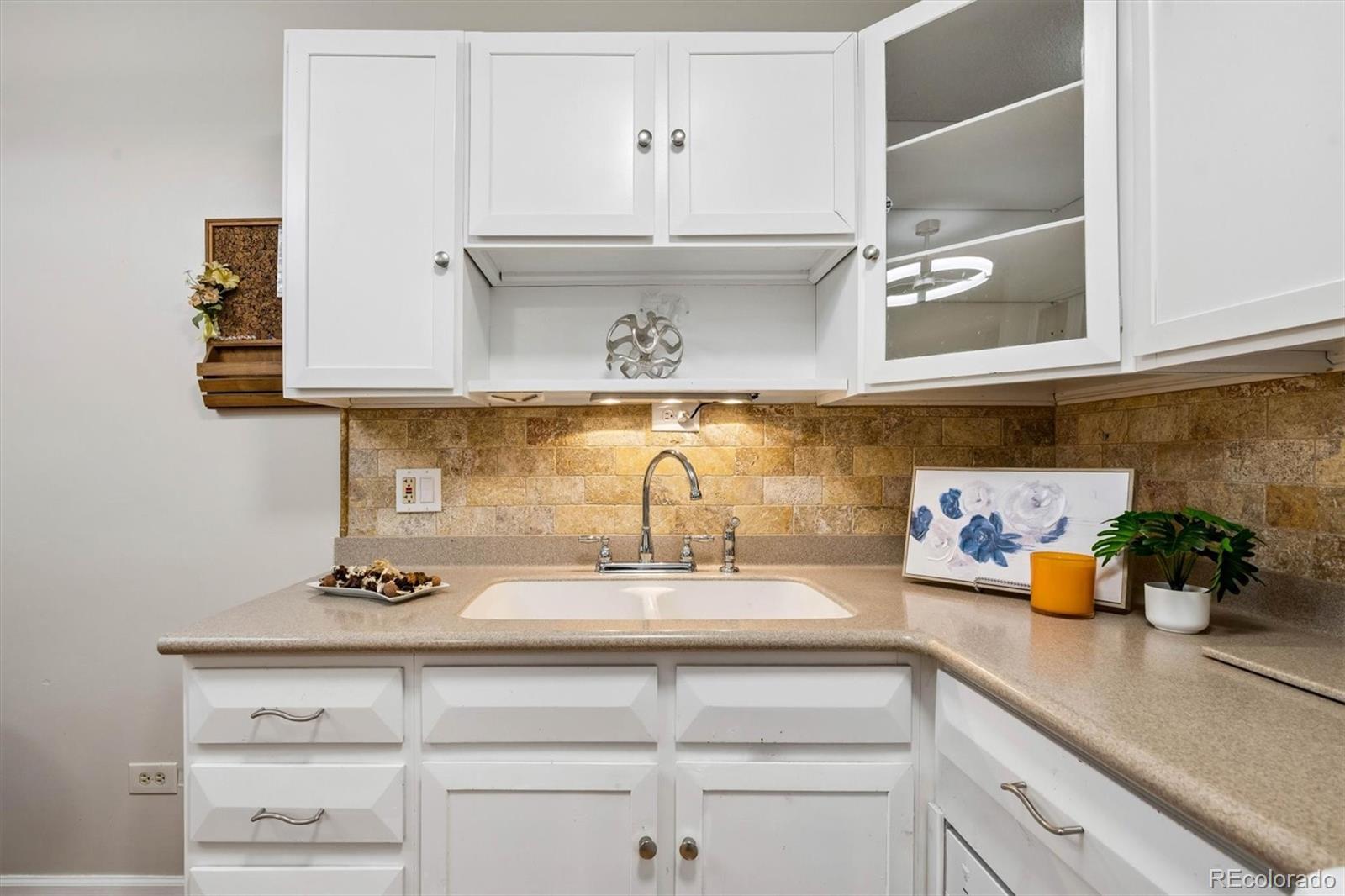 MLS Image #7 for 690 s alton way 6b,denver, Colorado