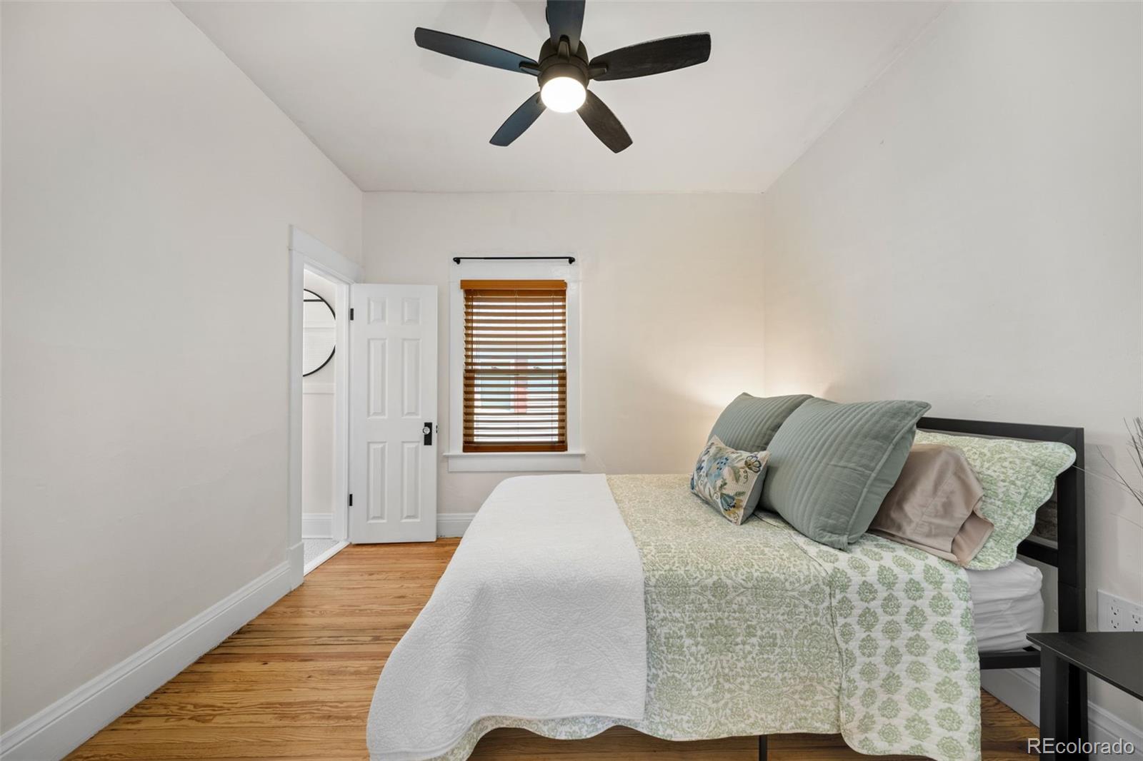 MLS Image #14 for 3326 s logan street,englewood, Colorado