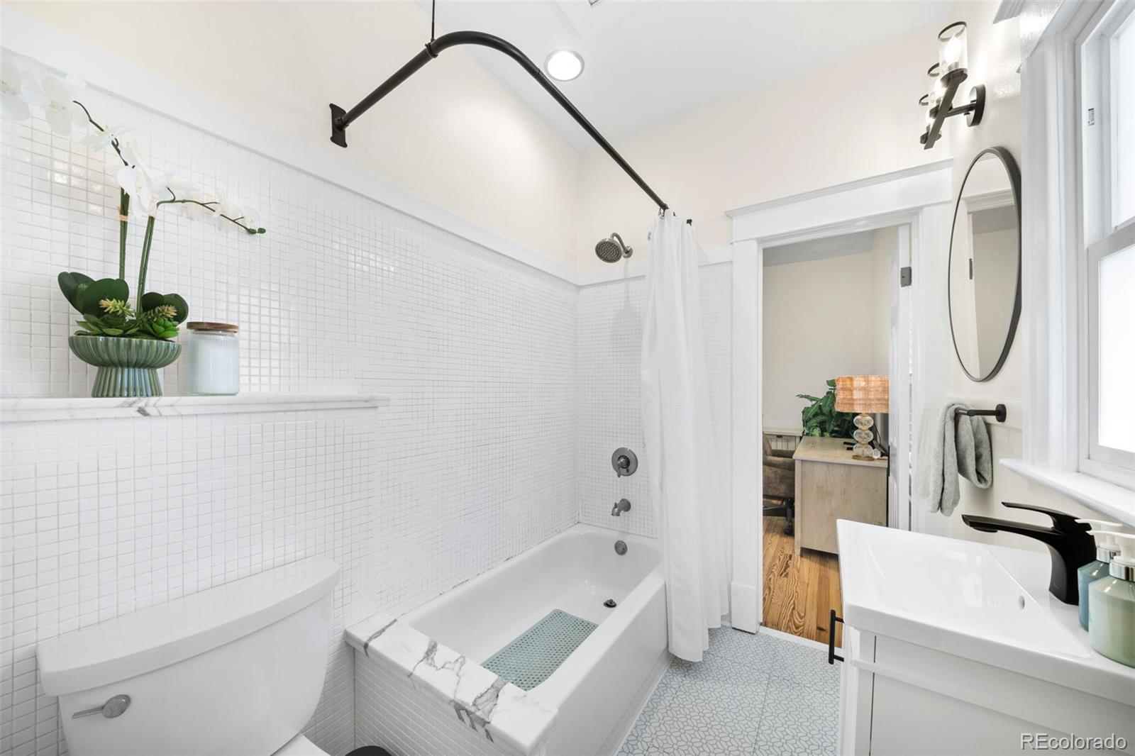 MLS Image #17 for 3326 s logan street,englewood, Colorado