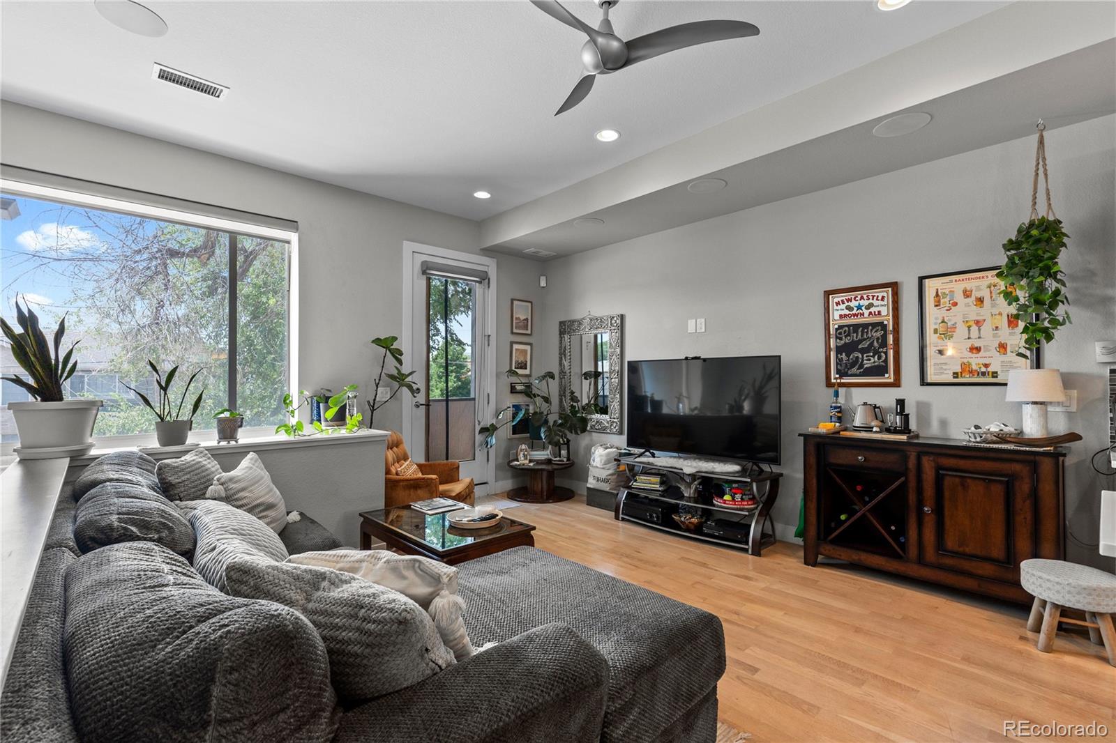 MLS Image #11 for 3295 w 17th avenue,denver, Colorado