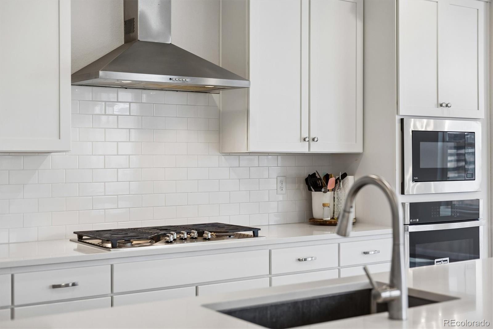 MLS Image #7 for 3888  grand baker street,aurora, Colorado